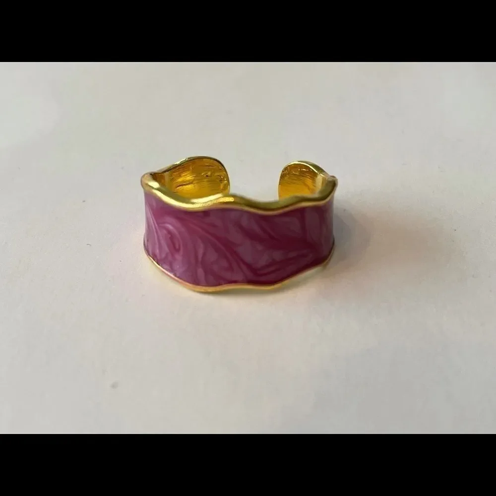VINTAGE GEOMETRIC ENAMEL RING, adjustable